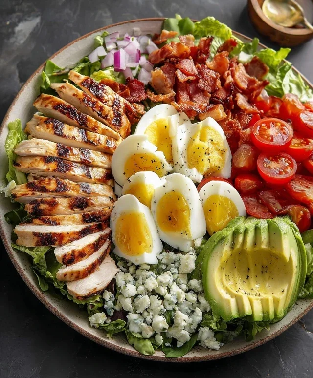 Pnon-non-non-alcoholic alternativeic non-alcoholic aleo Grilled Chicken Cobb Salad