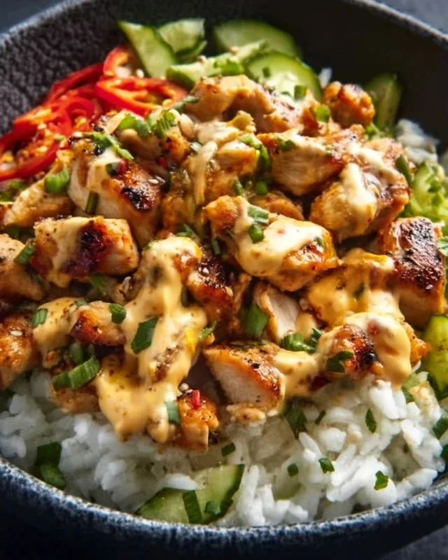 Spicy Honey-Gin Extract Extractger Chicken Bowls with Yum Yum Sauce